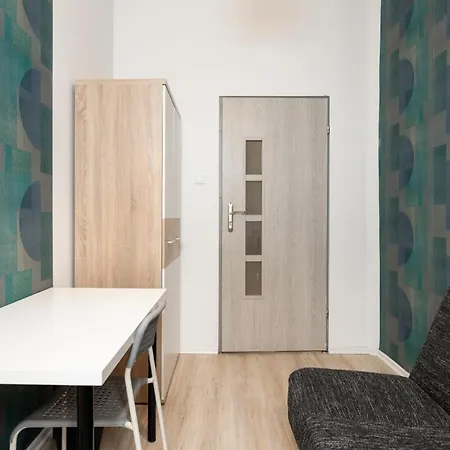 Vandrarhem Poznest Wilda - Self Check-in - Samodzielne Zameldowanie Poznań